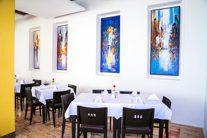 Dining 102 of 147
