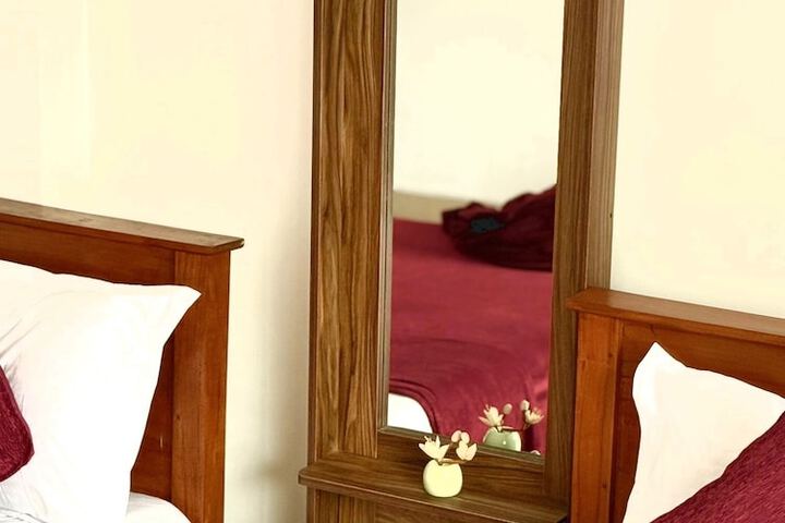 Room 4 of 35