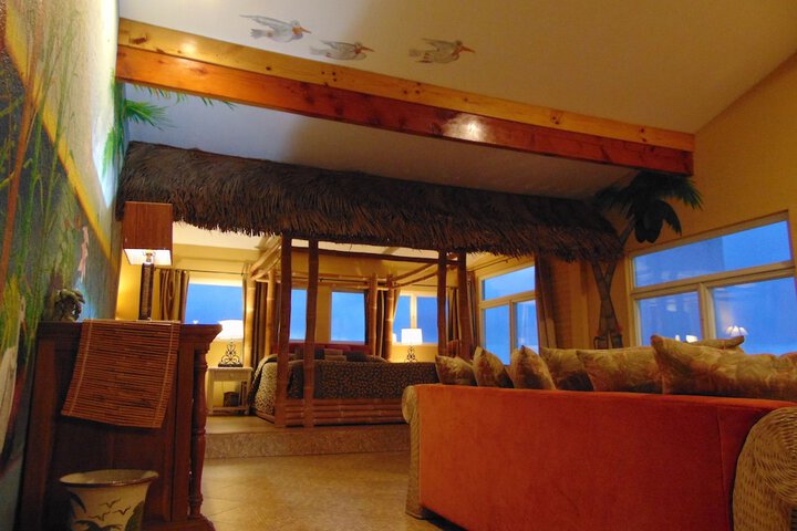 Room 14 of 413