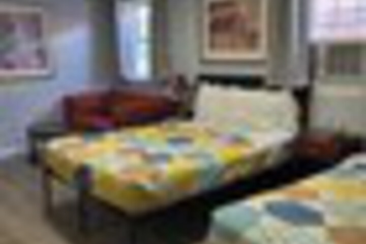 Room 152 of 345