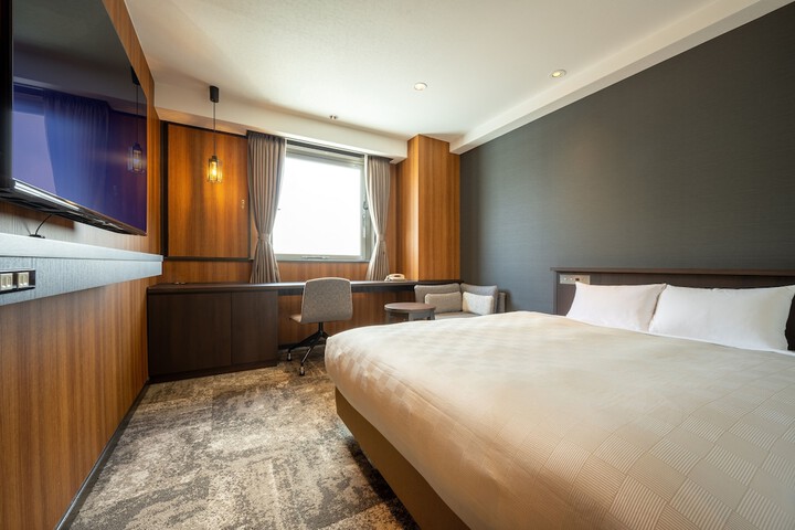 Room 6 of 22