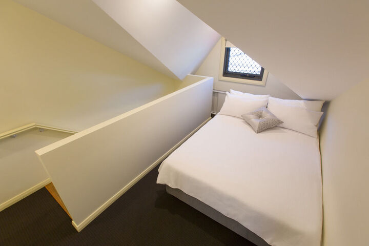 Room 2 of 15