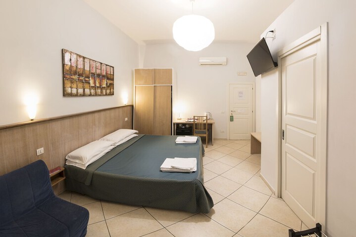 Room 14 of 43