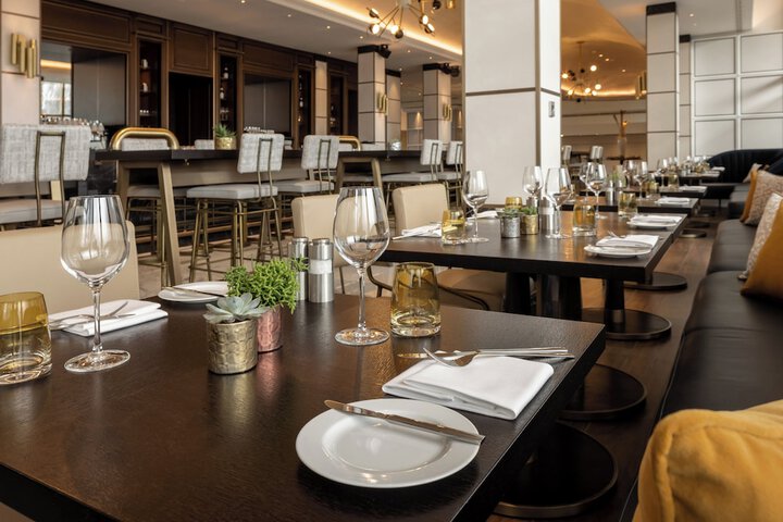 Dining 389 of 457