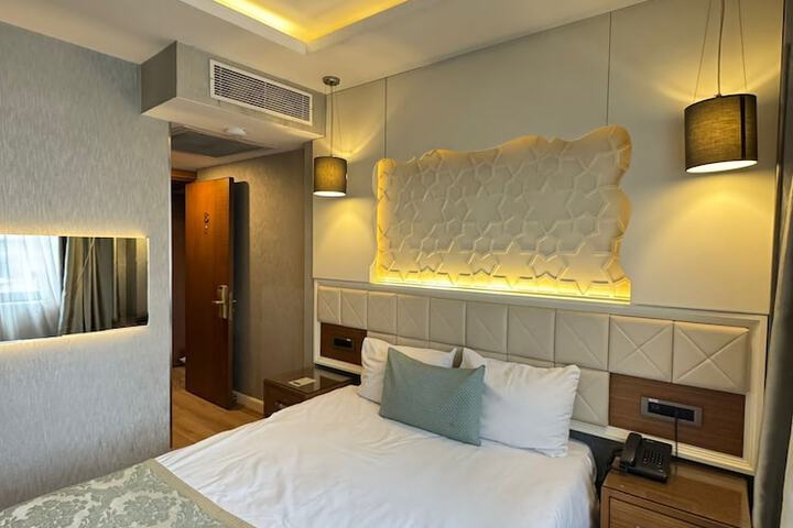 Room 7 of 46