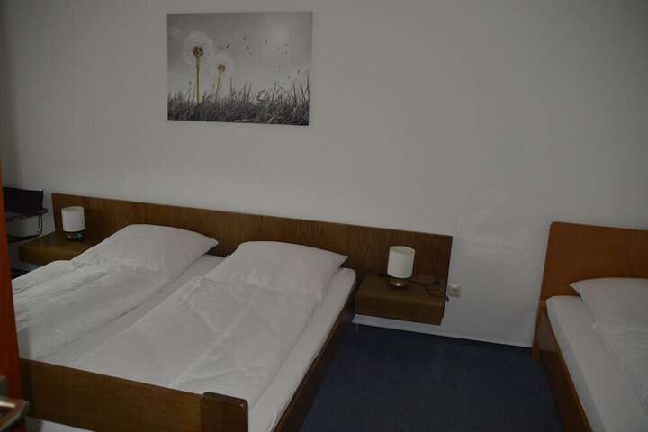 Room 2 of 19