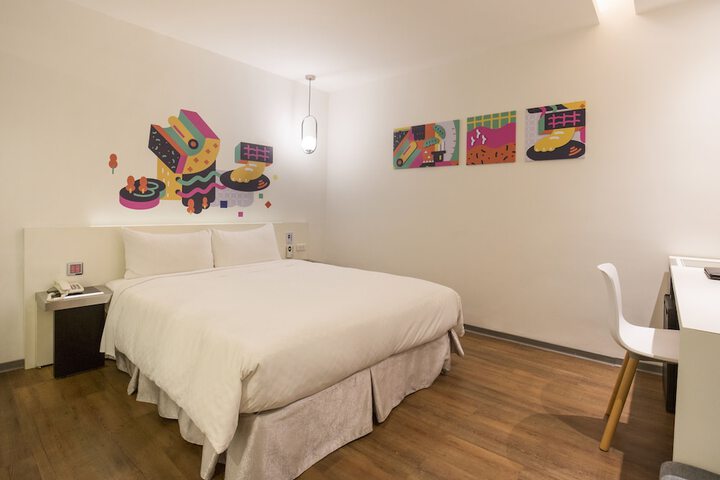 Room 10 of 51