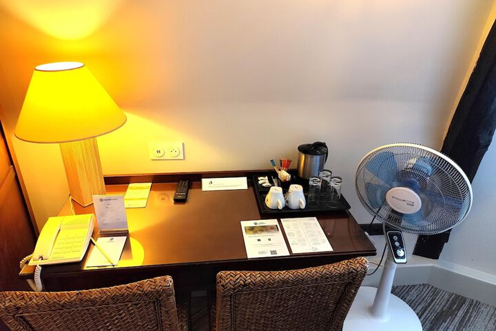 Room 61 of 103