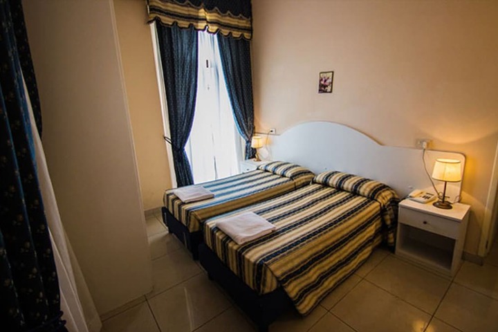 Room 6 of 23