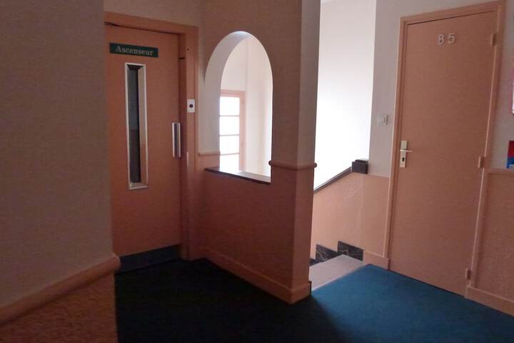 Ballroom/Hall 48 of 52