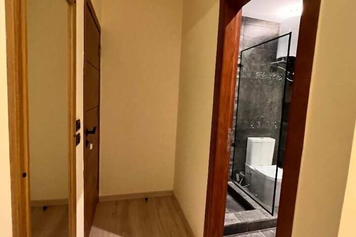 Room 47 of 101