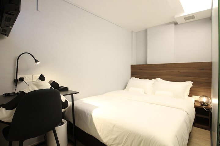 Room 6 of 45