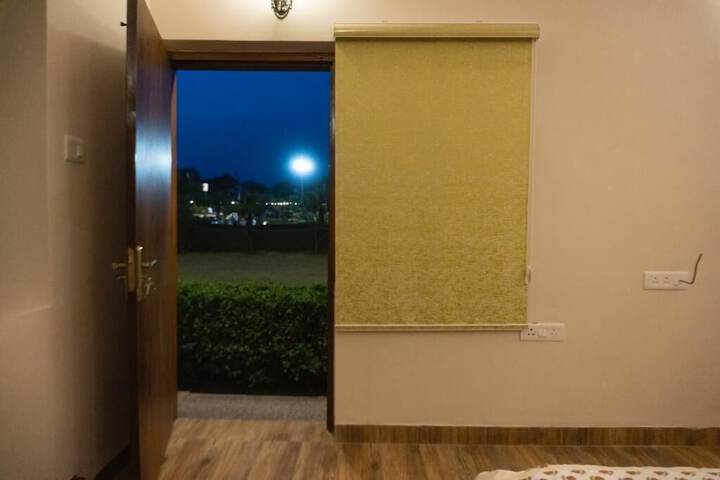 Room 2 of 22