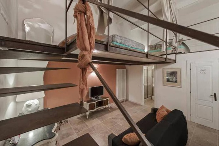 Room 5 of 25