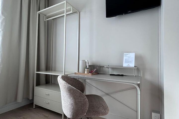 Room 7 of 22