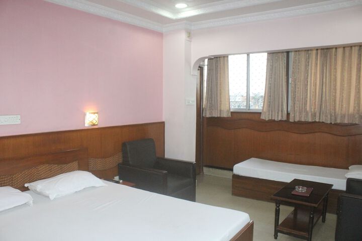 Room 12 of 29