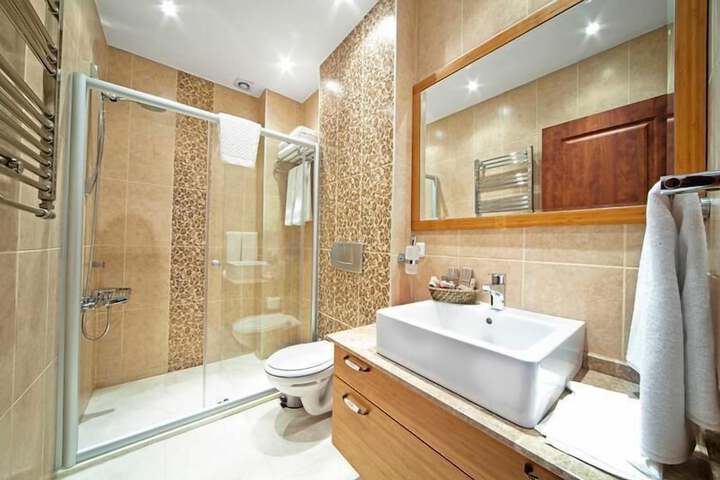 Clean Restrooms
