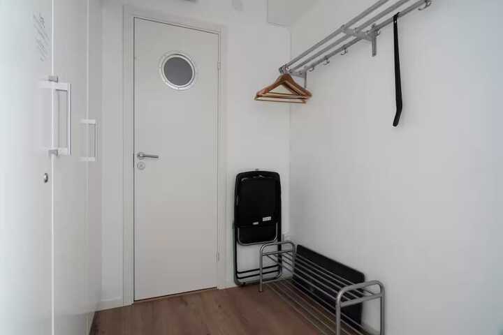 Room 345 of 865