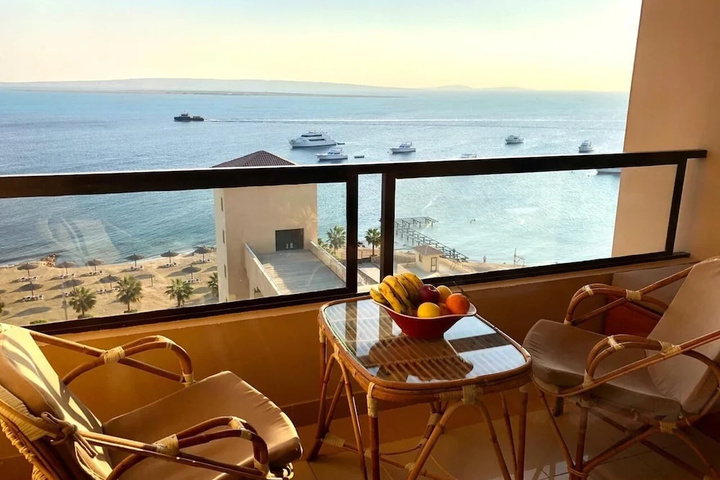Cosy Sea View Studio - The Views Waterside