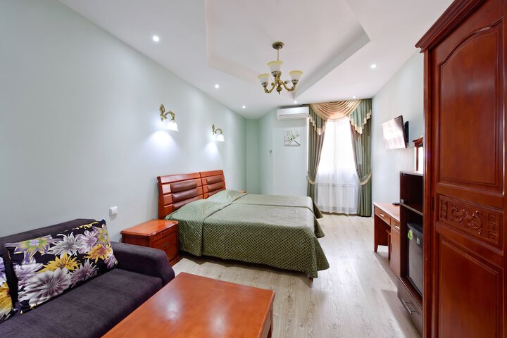 Room 12 of 62