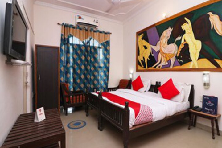Room 15 of 23