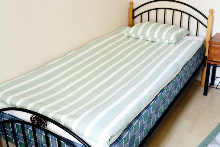 Room 8 of 35