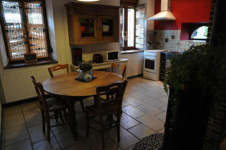 Photo 10