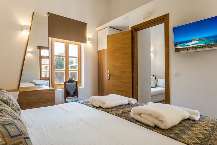 Room 17 of 43