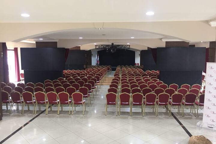 Business Center 10 of 31