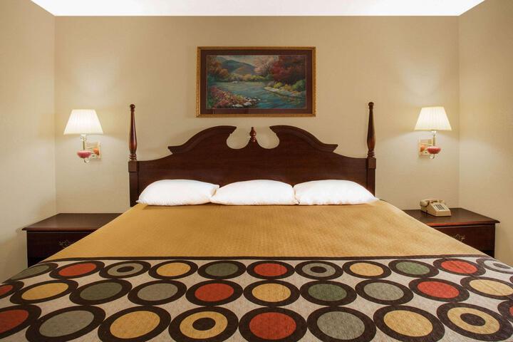 1 King Bed (6 of 11)