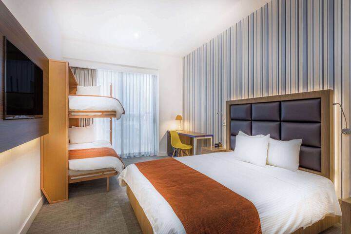 Room 21 of 73