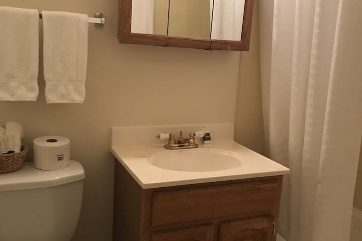 Room 28 of 43