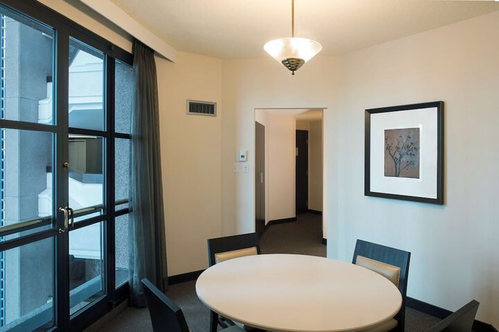 1 King Bed 1 Bedroom Presidential Suite (32 of 39)