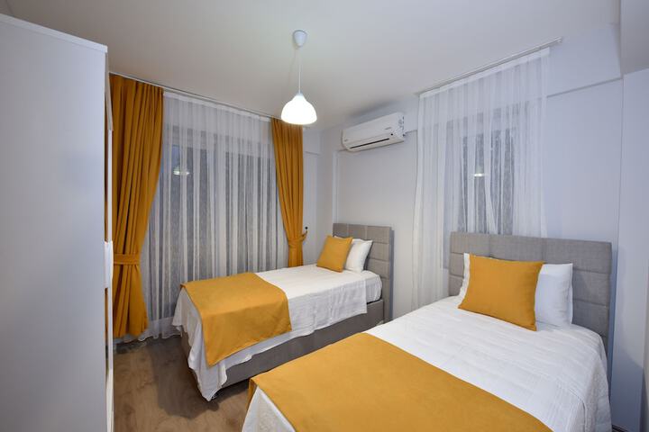Room 10 of 20
