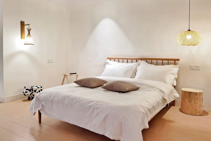 Room 27 of 42