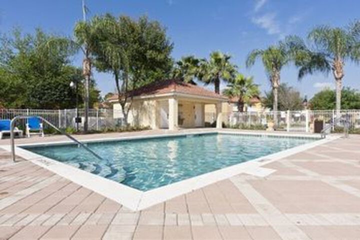 Pool Hotel