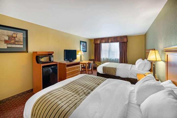 Room 10 of 25