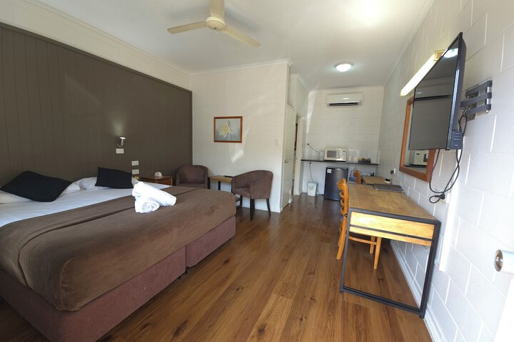 Room 16 of 33