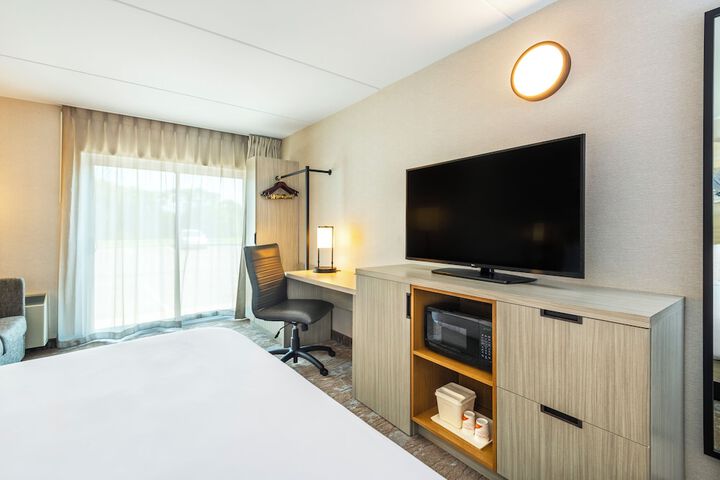 Room 6 of 48