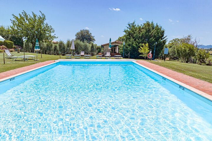 Pool 60 of 87