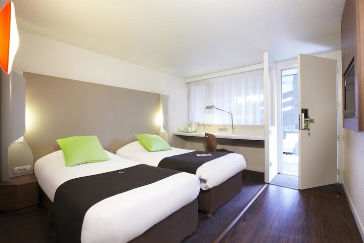 Room 3 of 31