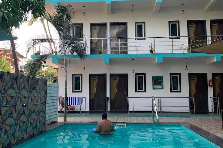 Pool 8 of 15