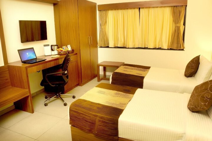 Room 3 of 18