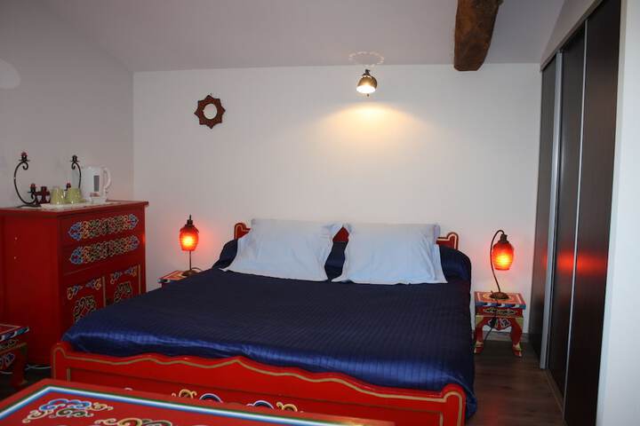 Room 13 of 35