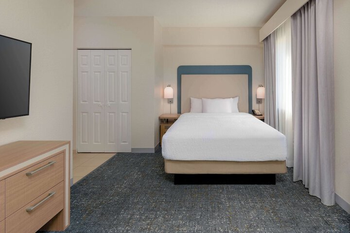 1 King Bed Studio Suite (11 of 17)
