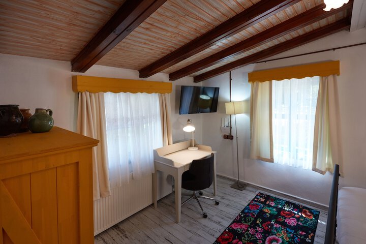 Room 57 of 187
