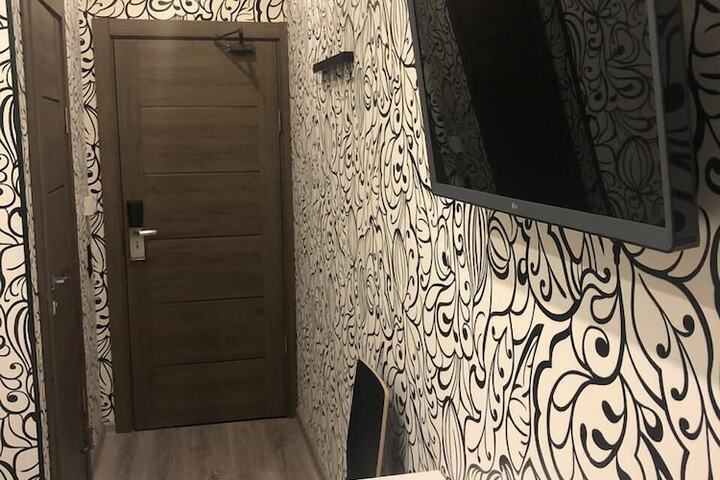 Room 15 of 16