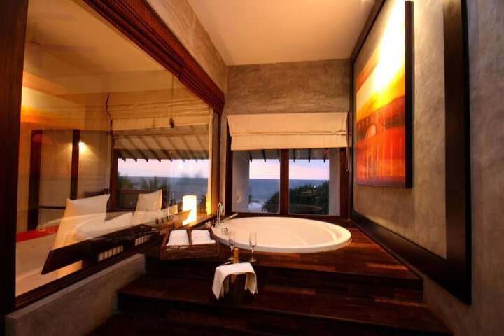 Room 14 of 64