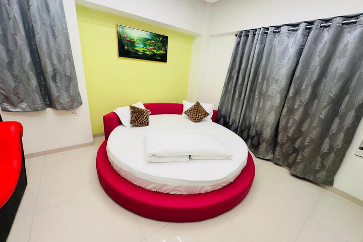 Room 7 of 27