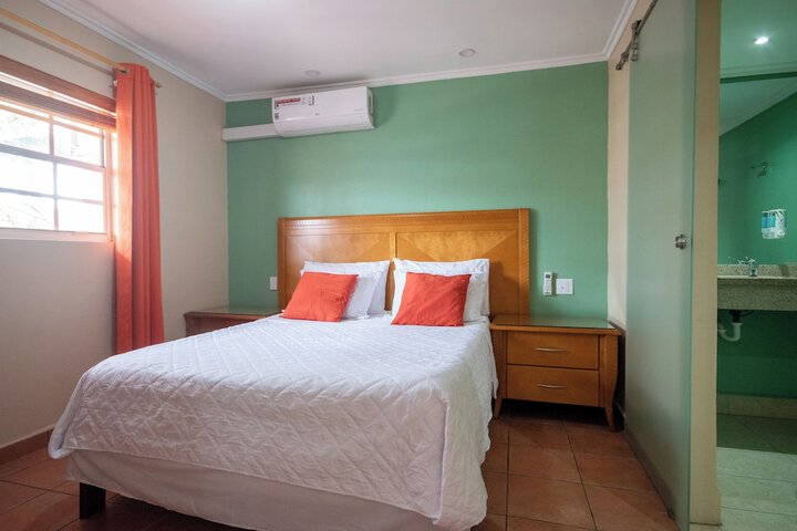 Room 3 of 46
